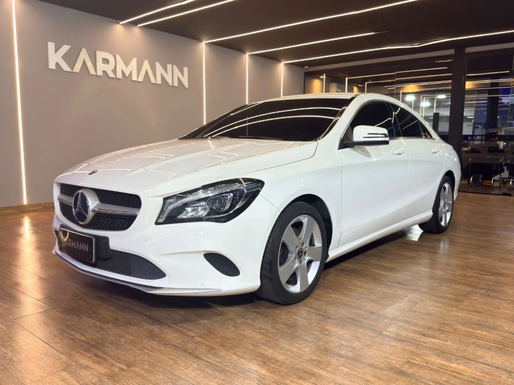 Mercedes-Benz CLA-180 1.6 16V 122cv Aut.
